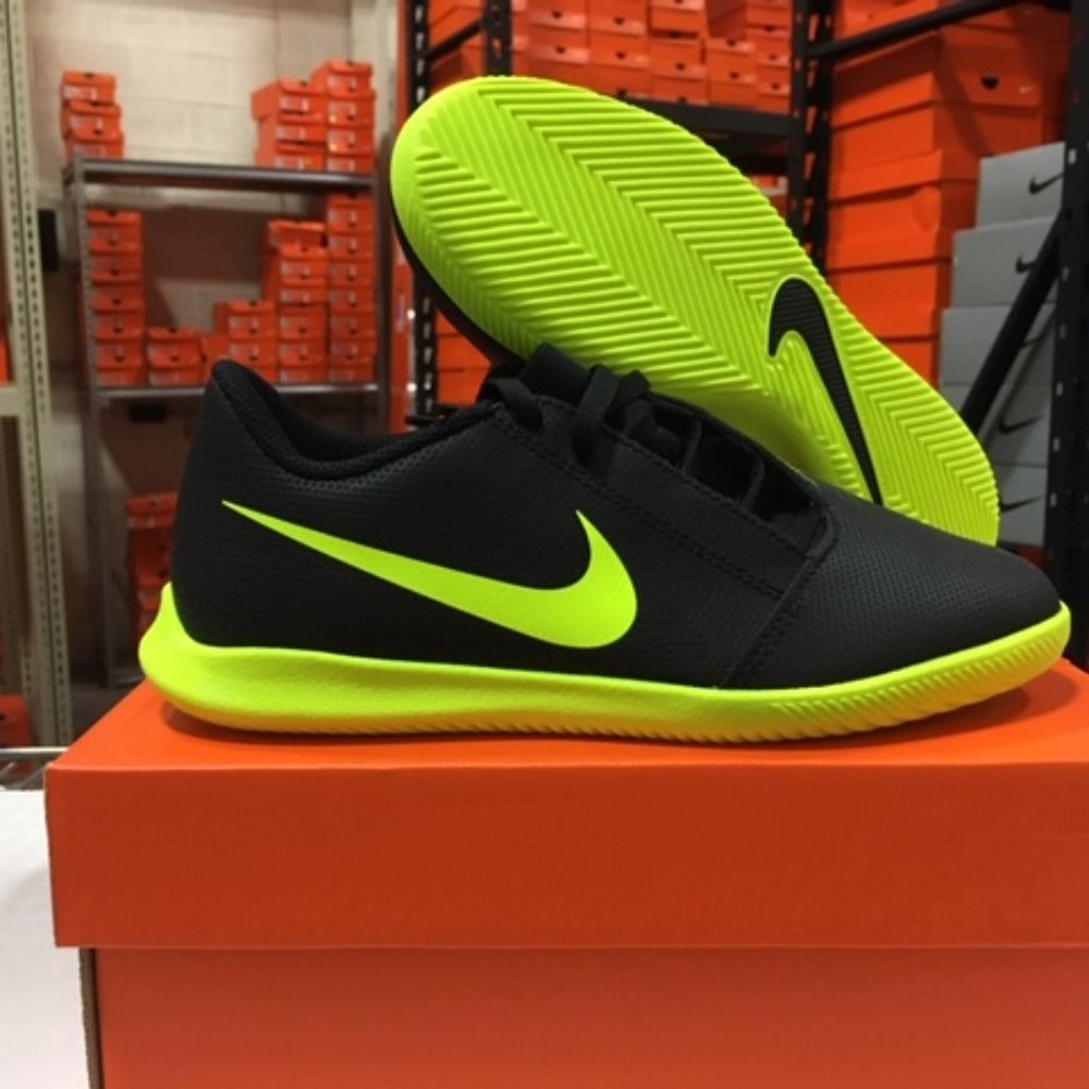 NEW! Nike Youth Phantom Venom Club IC Soccer Shoes